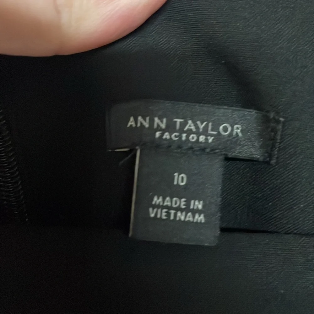 Ann Taylor Factory Size 10 Elegant Black Form Fitted Midi Dress - Picture 3 of 10
